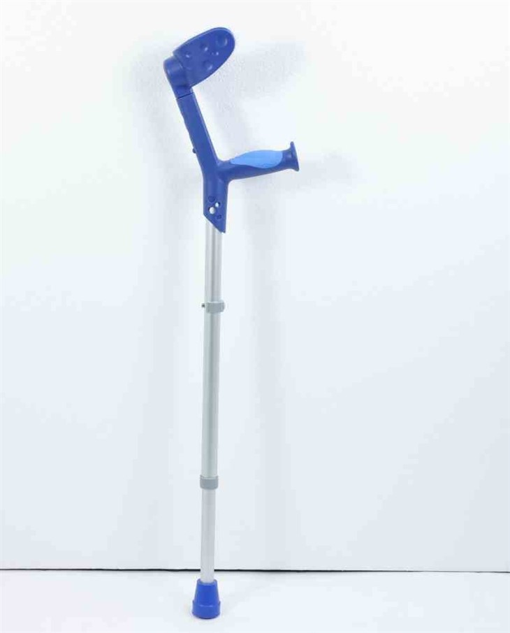 childs crutches 3